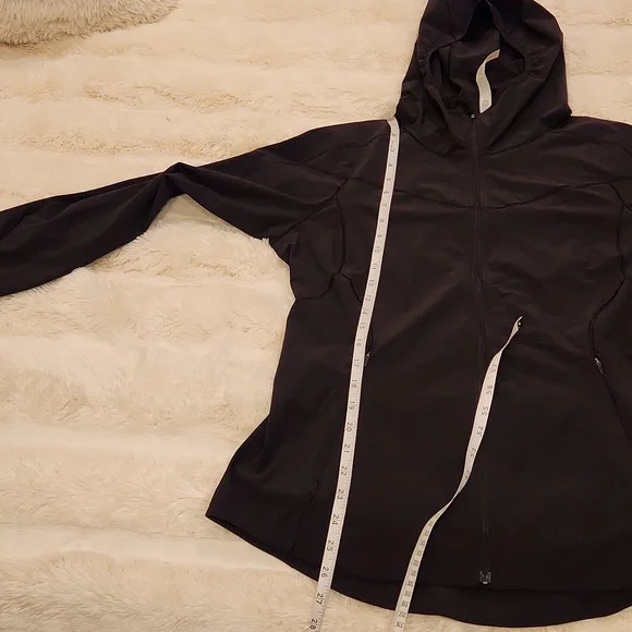 Lululemon Mist Over Windbreaker in color Black size 10 new no tag - Picture 15 of 17